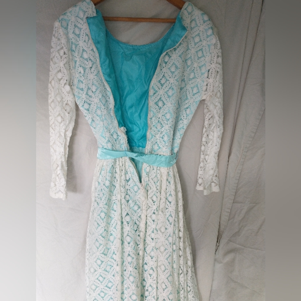 Women's Baby blue and cream lace dress - Picture 12 of 12